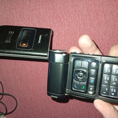Nokia N93 used smartphone with charger, retro multimedia