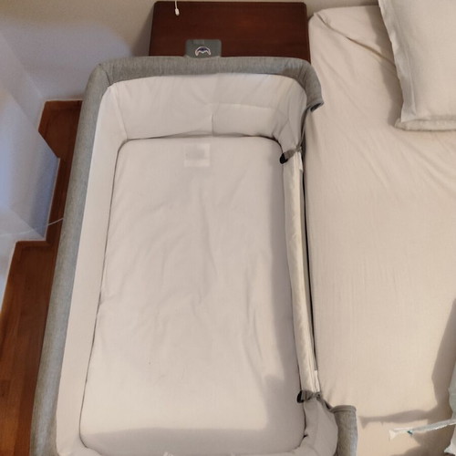 Kinderkraft Neste Up Grey baby cot with mattress and side opening