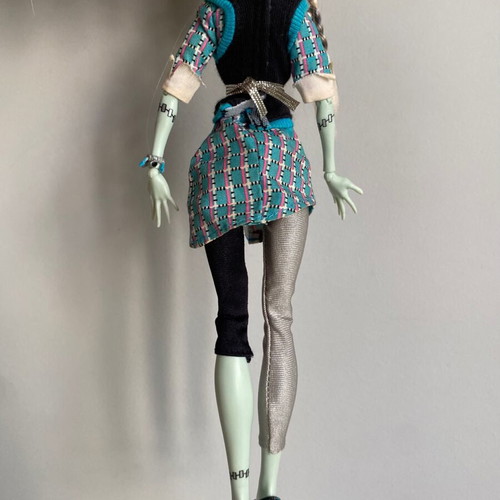 Monster High School's Out Frankie Stein doll 2011 used