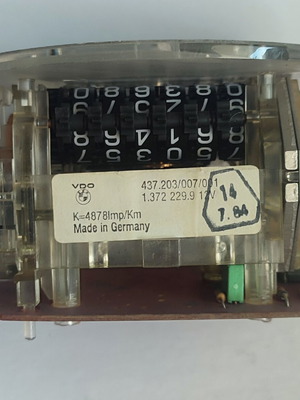 Car speedometer BMW used, unknown functionality