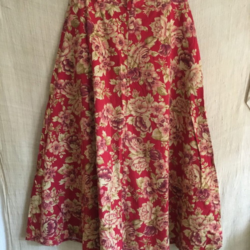 Sporty mid length cotton floral skirt, M petite, like new