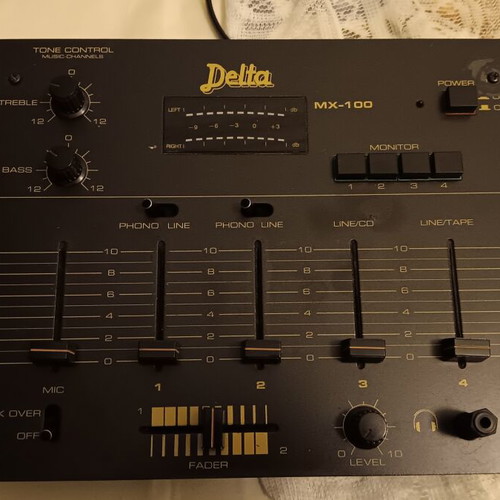 Delta 4+2 Channel Mixer used with clean potentiometers and tone control