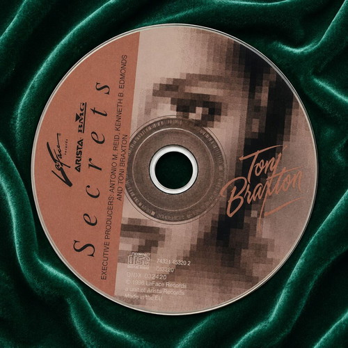 Toni Braxton Secrets 1996 CD album with booklet, like new