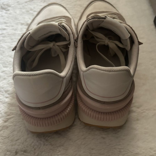 Tommy Jeans sneakers used with small cleanable mark, size 39, beige brown