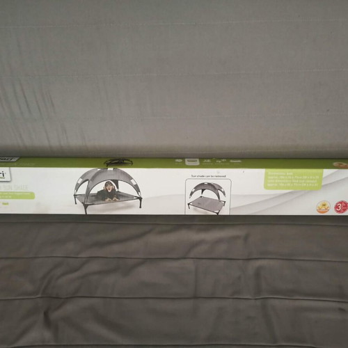 Zoofari Elevated Dog Tent Like New