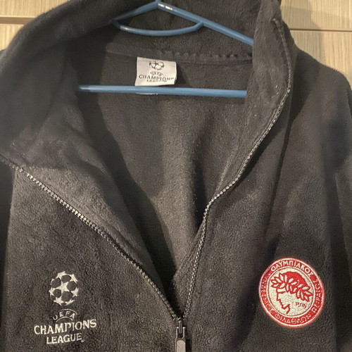 Olympiacos Champions League Jacket like new, size Large/XL