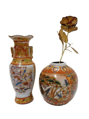 Chinese porcelain vases vintage set with brass rose like new