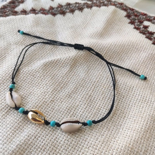 Handmade anklet new with shells