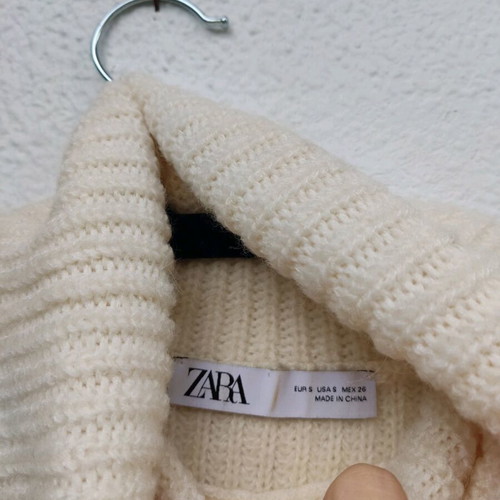 Zara soft fuzzy turtleneck oversized sweater used, beige
