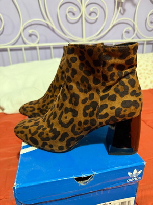 Women's Beige Brown Boots Like New, Size 41