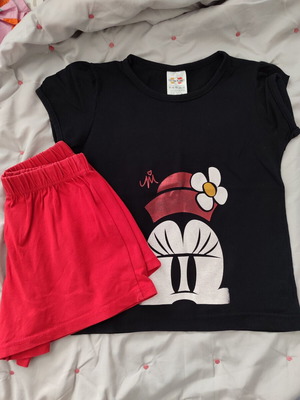 Minnie Girl's Clothes Set Used, Age 5, Black and Red