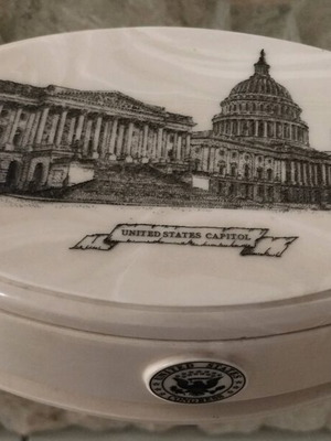 United States Capitol jewelry box like new, collectible