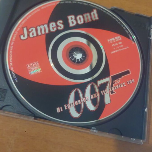 James Bond 007 CD like new