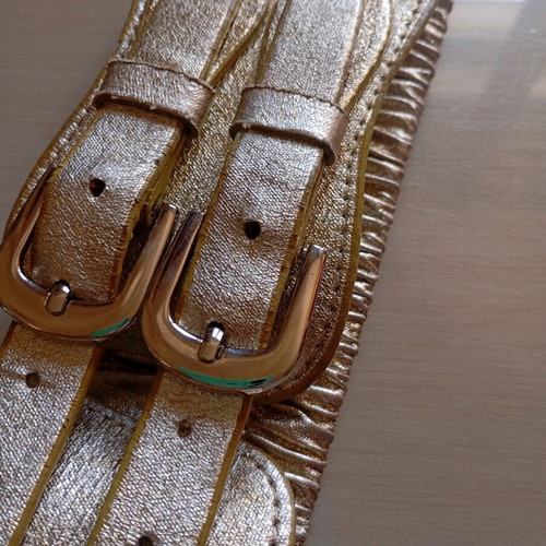 Fullah Sugah adjustable belt with elastic like new