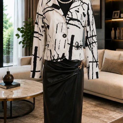 Italian women's jacket medium with black and white abstract design like new
