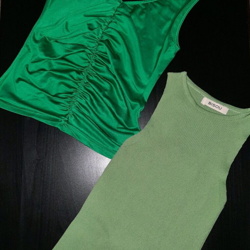 Women’s blouses like new, size S, green, pack of 2