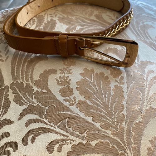 Women's leather belt with chain and studs like new, beige and gold