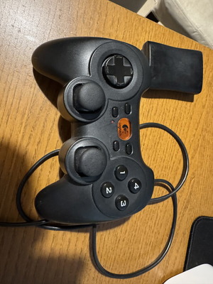 Rumblepad 2 Logitech ασύρματο χειριστήριο σαν καινούργιο για PC