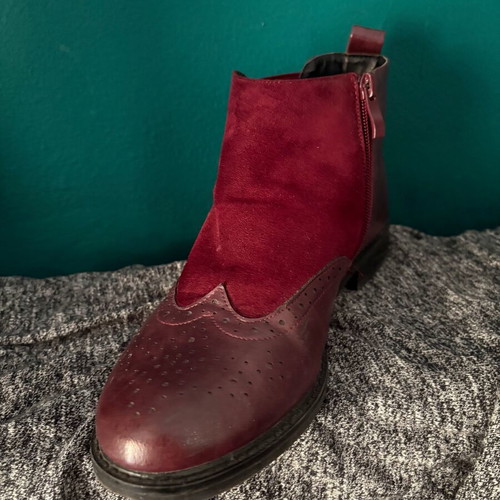 Bordeaux brogues flat ankle boots size 39, suede and faux leather