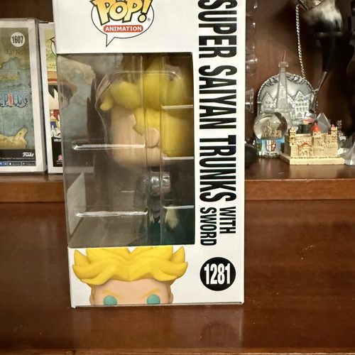 Funko Pop Animation Dragonball #1281 Super Saiyan Trunks with Sword Amazon Exclusive like new