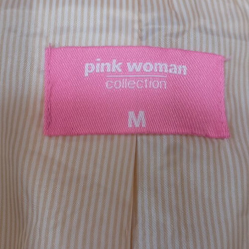 Trench coat Pink Woman medium like new with belt and pockets