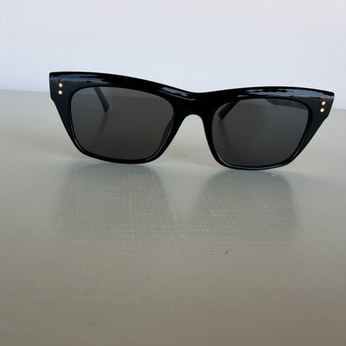 Black sunglasses like new