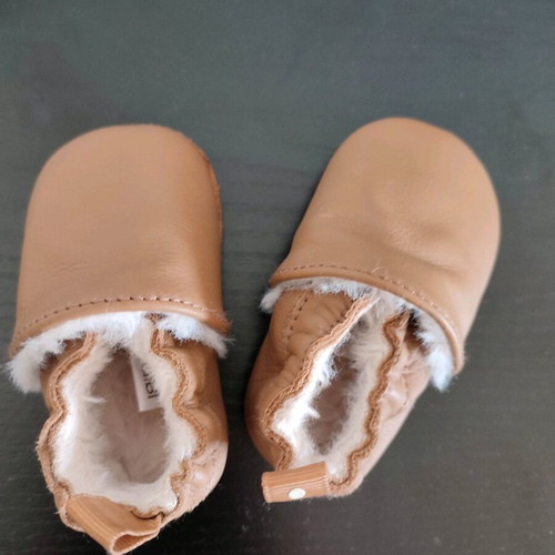 Obaibi baby shoes 0-6 months like new unisex