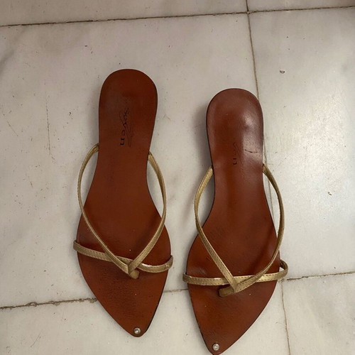 Seven evening slippers used, beige and gold