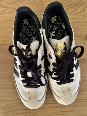 Adidas Samba αθλητικά παπούτσια νούμερο 39 σαν καινούργια, μαύρο και άσπρο