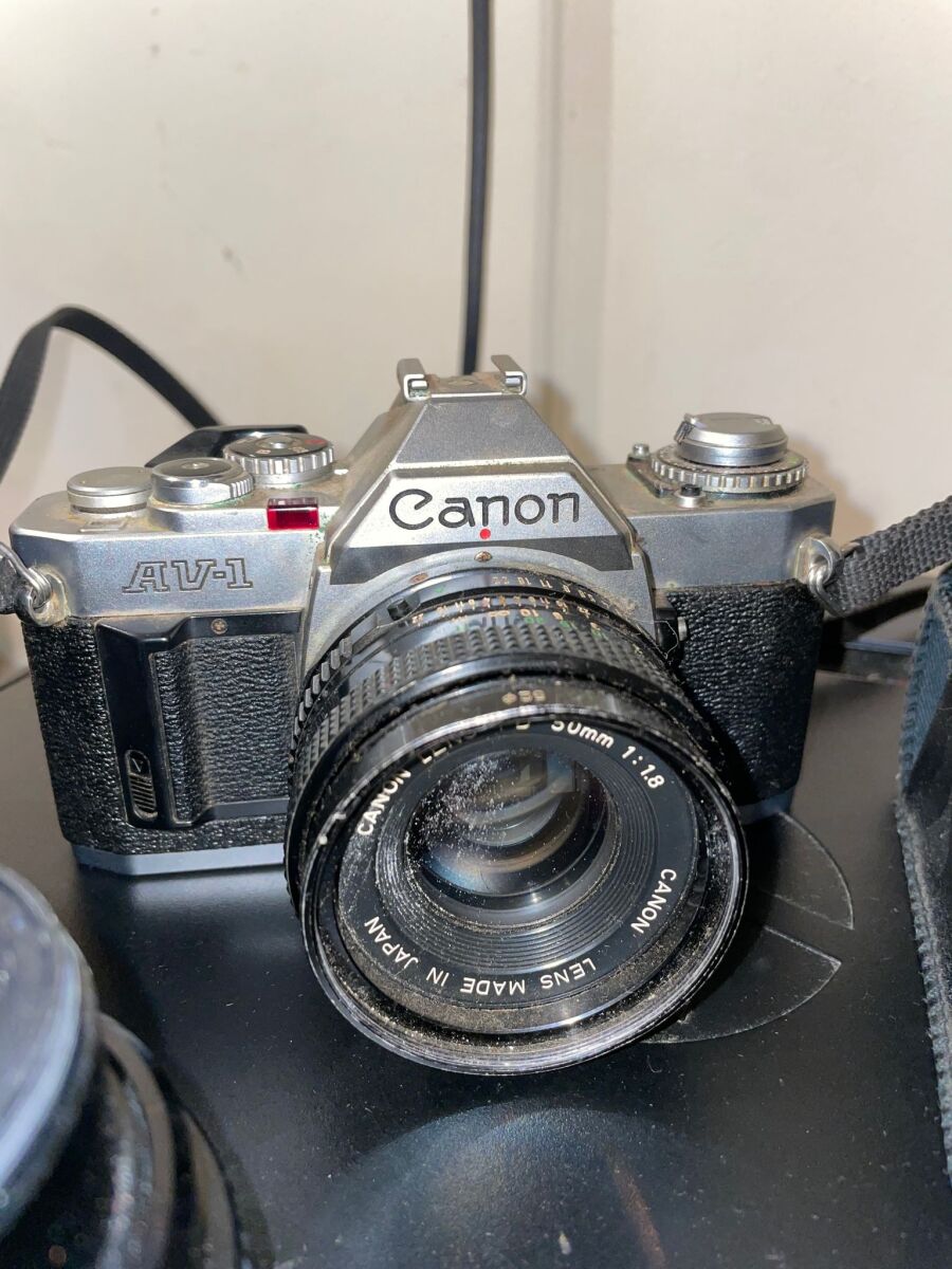 Canon AV-1 analog camera used with… - € 100,00 - Vendora.cy