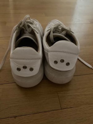 Αθλητικά παπουτσια Geox Respira σε καλή κατάσταση, άσπρα μέγεθος 40