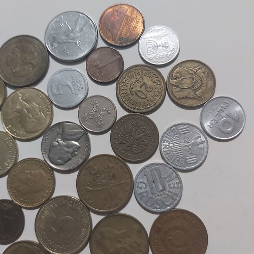 Λοτ 25 νομισμάτων κυκλοφορίας από διάφορες χώρες μεταχειρισμένο