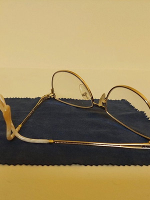 Eyeglasses with golden frame like new