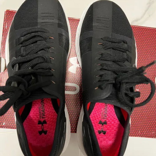 Under Armour women's sports shoes like new, size 36, black