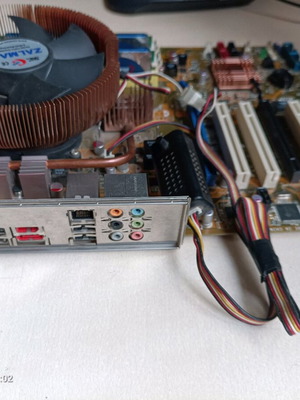 ASUS P5K with CPU Q6600 and 4 GB RAM like new