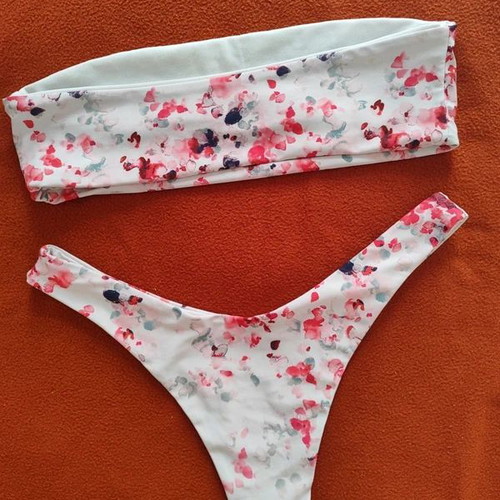 Strapless Printed Bikini like new, size medium, white multicolor