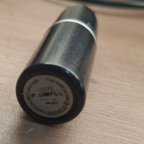 Mac Plumful Lipstick new, regular size