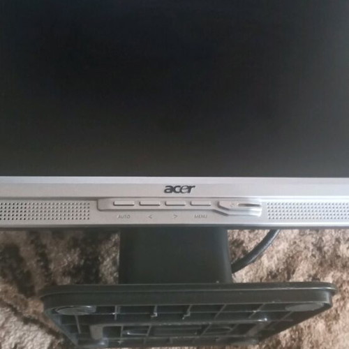 Acer LCD AL1717asm 17-inch monitor used with speakers and VGA