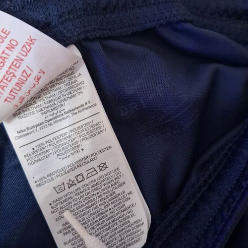 Nike αθλητικό σορτσάκι σαν καινούργιο, μέγεθος 9-10 ετών, μπλε σκούρο