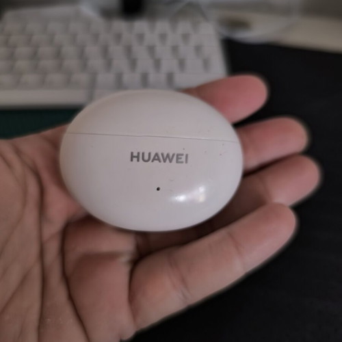 Huawei FreeBuds 5i wireless earbuds like new, white