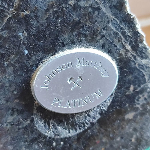 Platinum Ore Johnson Matthey Corporate Gift Paperweight like new 545g