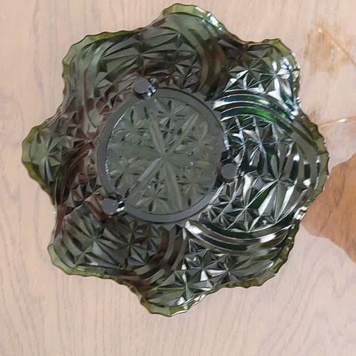 Vintage glassware like new with decorative and functional features