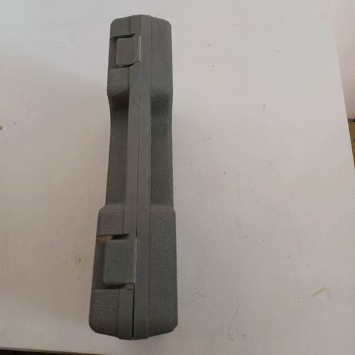 Επαναφορτιζόμενο ηλεκτρικό κατσαβίδι Skarmax 4.8V σαν καινούργιο με 8 καρυδάκια και 27 μύτες