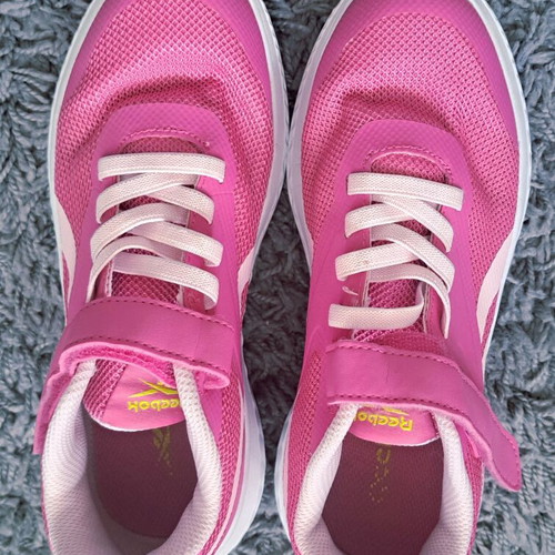 Reebok sport shoes size 34 used, pink