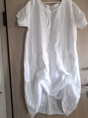 Linen dress like new, midi with pockets and laces