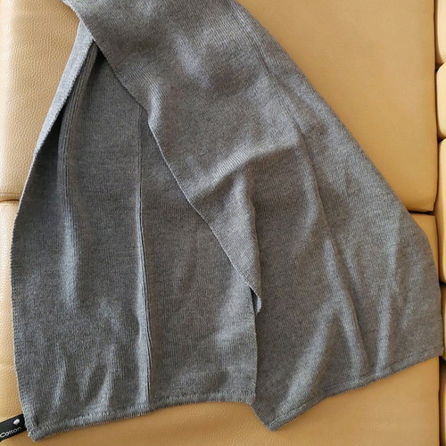 2 Unisex Grey Wool Knit Scarves, Used, Large Size