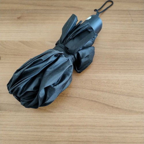 Umbrella with extension black like new