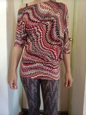 Asymmetrical jersey blouse Paranoia free size like new, multicolor