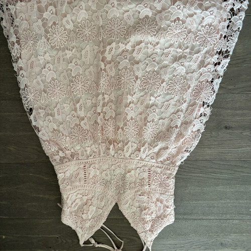 Hollister lace dress pink, like new