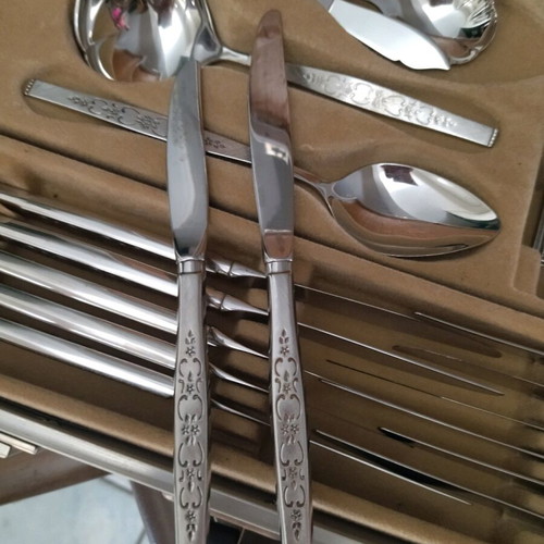Vintage American stainless steel cutlery set complete, new